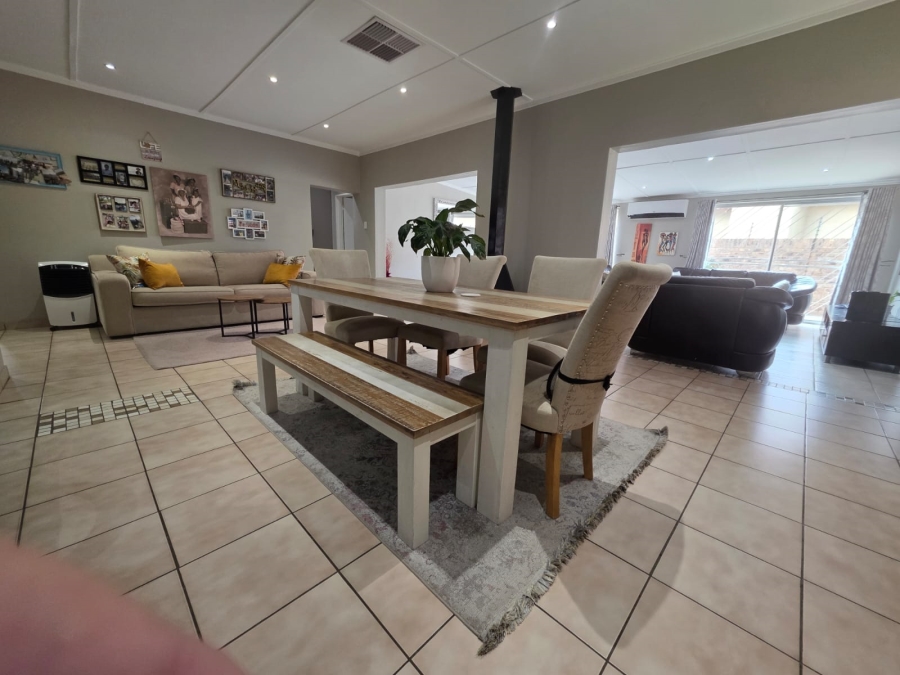3 Bedroom Property for Sale in Carters Glen Northern Cape